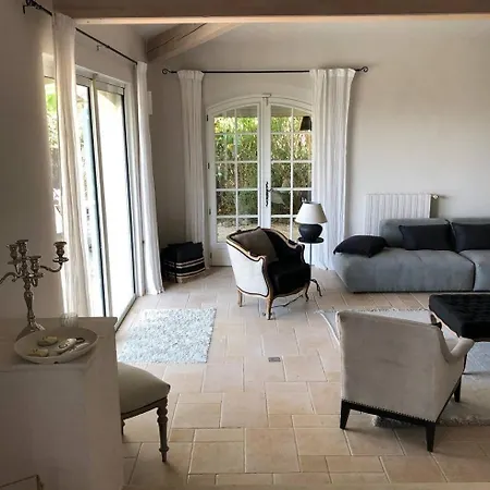 Villa de luxe à 5 min du golf Séjour chez l'habitant *